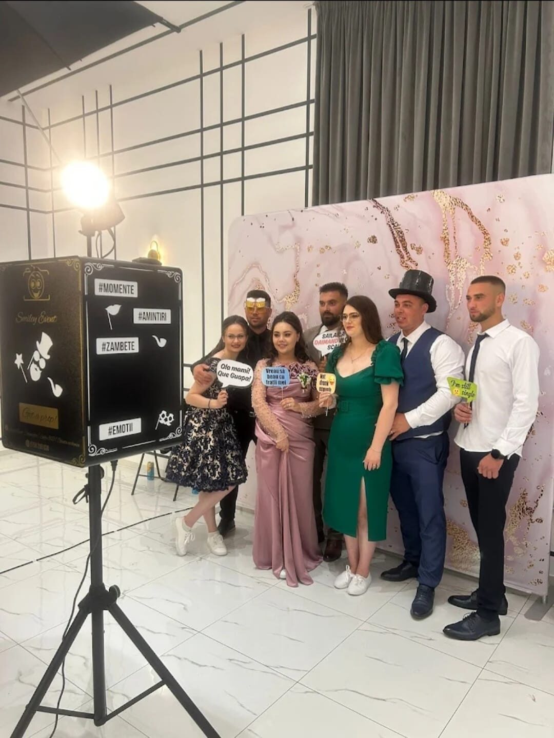 Cabina foto Smiley Event cu recuzită
